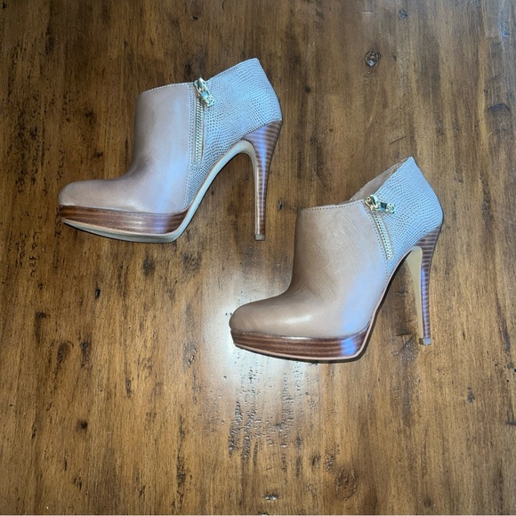 Michael Kors York Dark Dune Stiletto Heel Platform Leather Ankle Bootie Size 5.5 - Picture 6 of 13